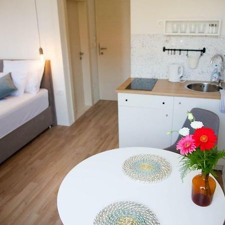 Soukki Town Centre Suites 1 Split Extérieur photo