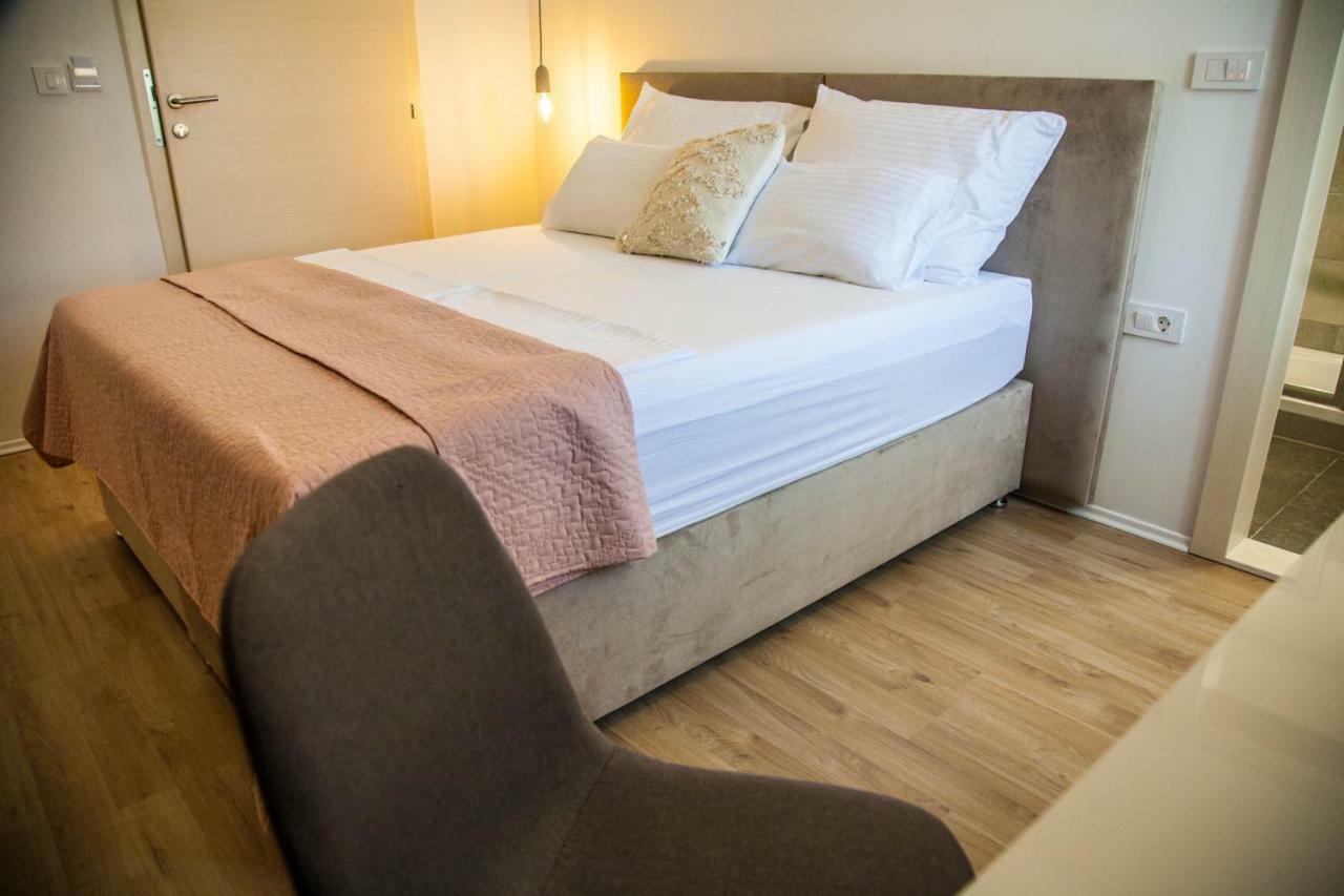 Soukki Town Centre Suites 1 Split Extérieur photo