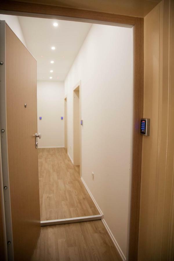 Soukki Town Centre Suites 1 Split Extérieur photo